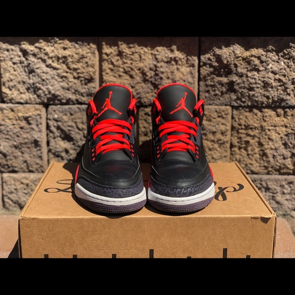 Air Jordan 3 Retro Crimson - Picture 11 of 16